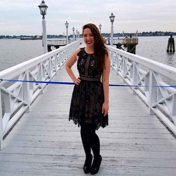 Meet your Posher, Krista - Picture 1 of 1